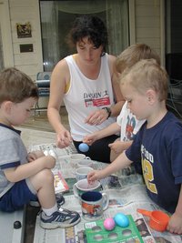 2003-04-13-Easter-12-dye-eggs-Chance-Dax-Suzi-Vale.JPG