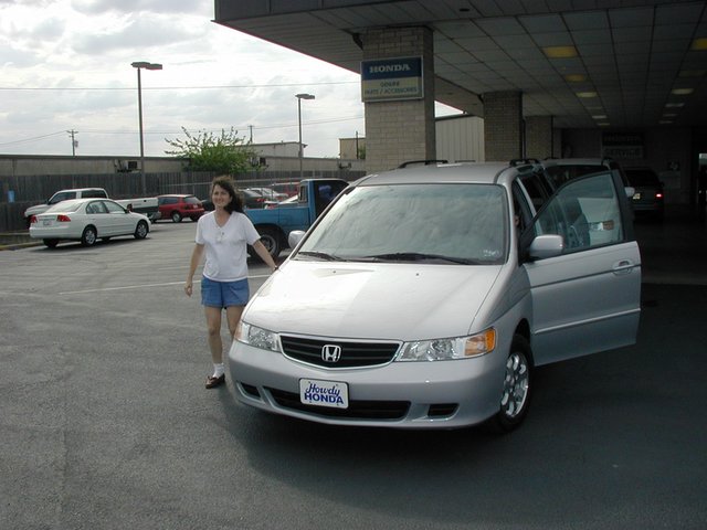 2003-04-15-Honda-Odyssey-3-Suzi.JPG