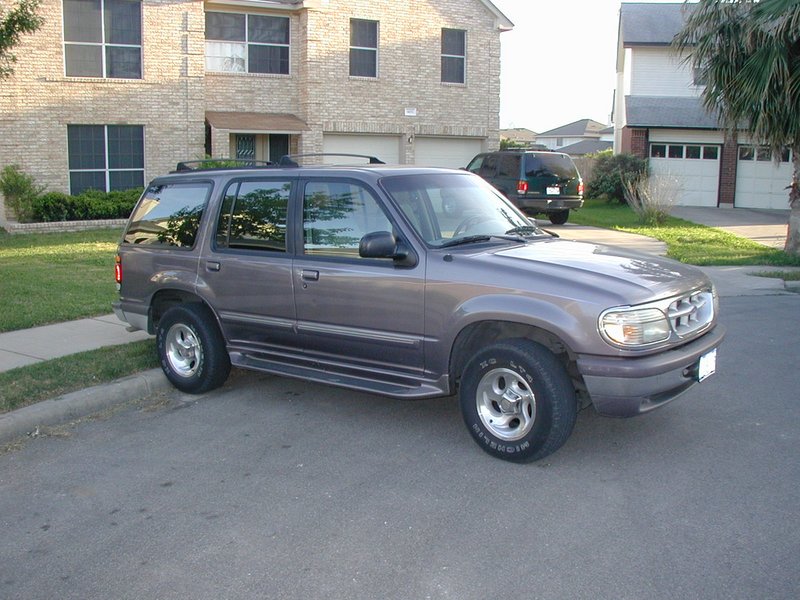 2003-04-16-Explorer-Forsale-1.JPG