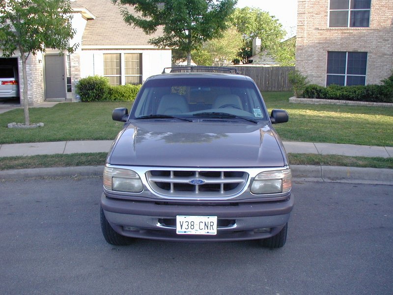2003/04(April)/Misc/800x600_2003-04-16-Explorer-Forsale-2.JPG