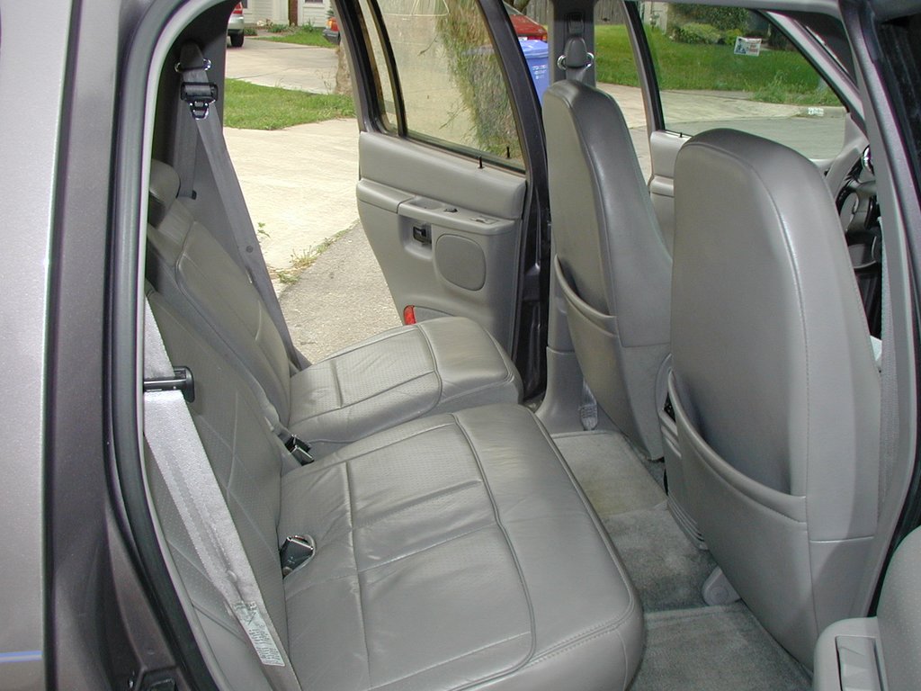2003-04-18-Ford-Explorer-forsale-9.JPG