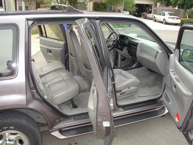 2003-04-18-Ford-Explorer-forsale-8.JPG