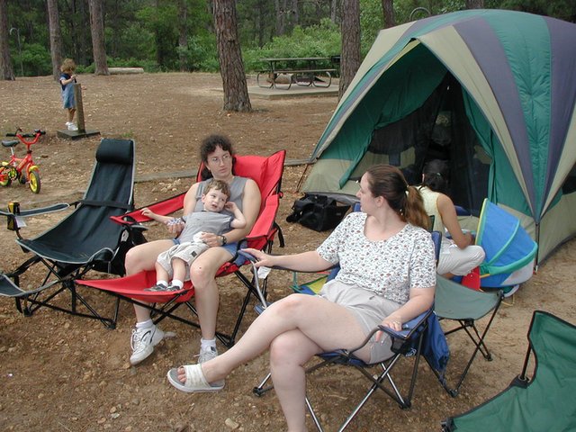 2003-05-04-Camping-Bastrop-04-Suzi-Dax-Marci.JPG