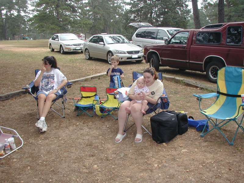 2003/05(May)/Camping/800x600_2003-05-03-Camping-Bastrop-3-Suzi-Chance-Marci-Zeyda.JPG