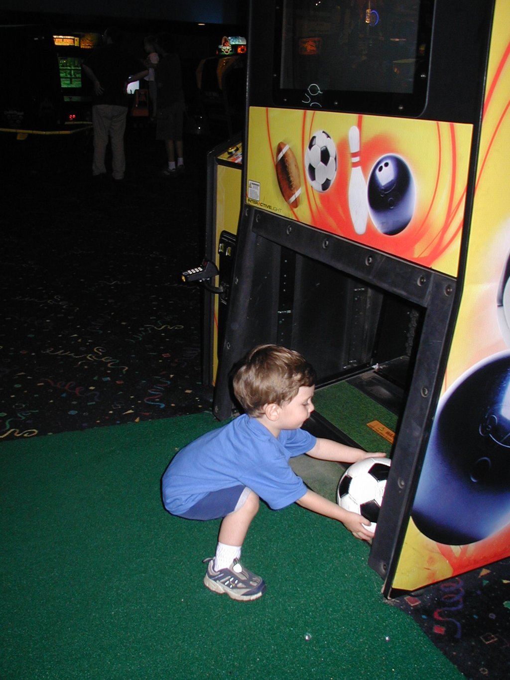 2003-05-07-Dax-Bday-24-GattiTown-soccer.JPG