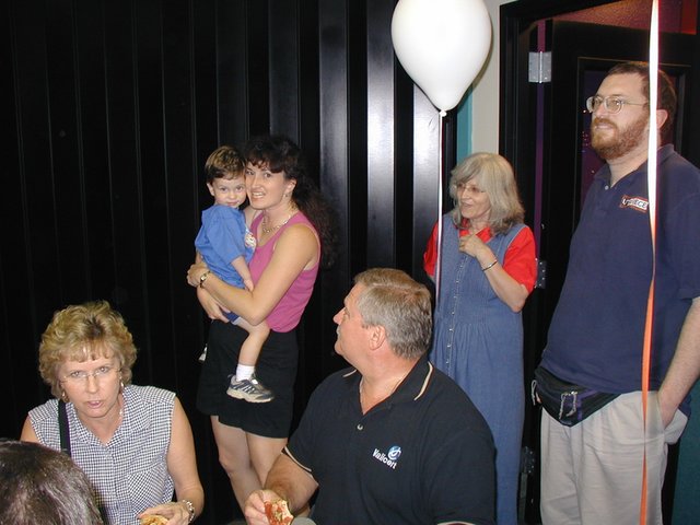 2003/05(May)/Dax-Bday/640x480_2003-05-07-Dax-Bday-03-GattiTown-Janeen-Suzi-Jim-Susana-James.JPG