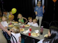 2003-05-07-Dax-Bday-05-GattiTown.JPG