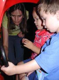 2003-05-07-Dax-Bday-17-GattiTown-Carla-Colton.JPG
