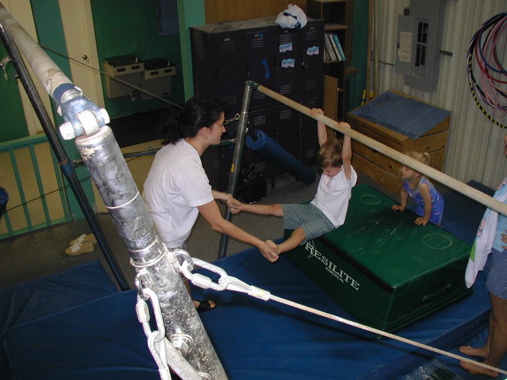 2003/05(May)/Gymnastics/1024x768_2003-05-10-Chance-Gymnastics-show-08.JPG