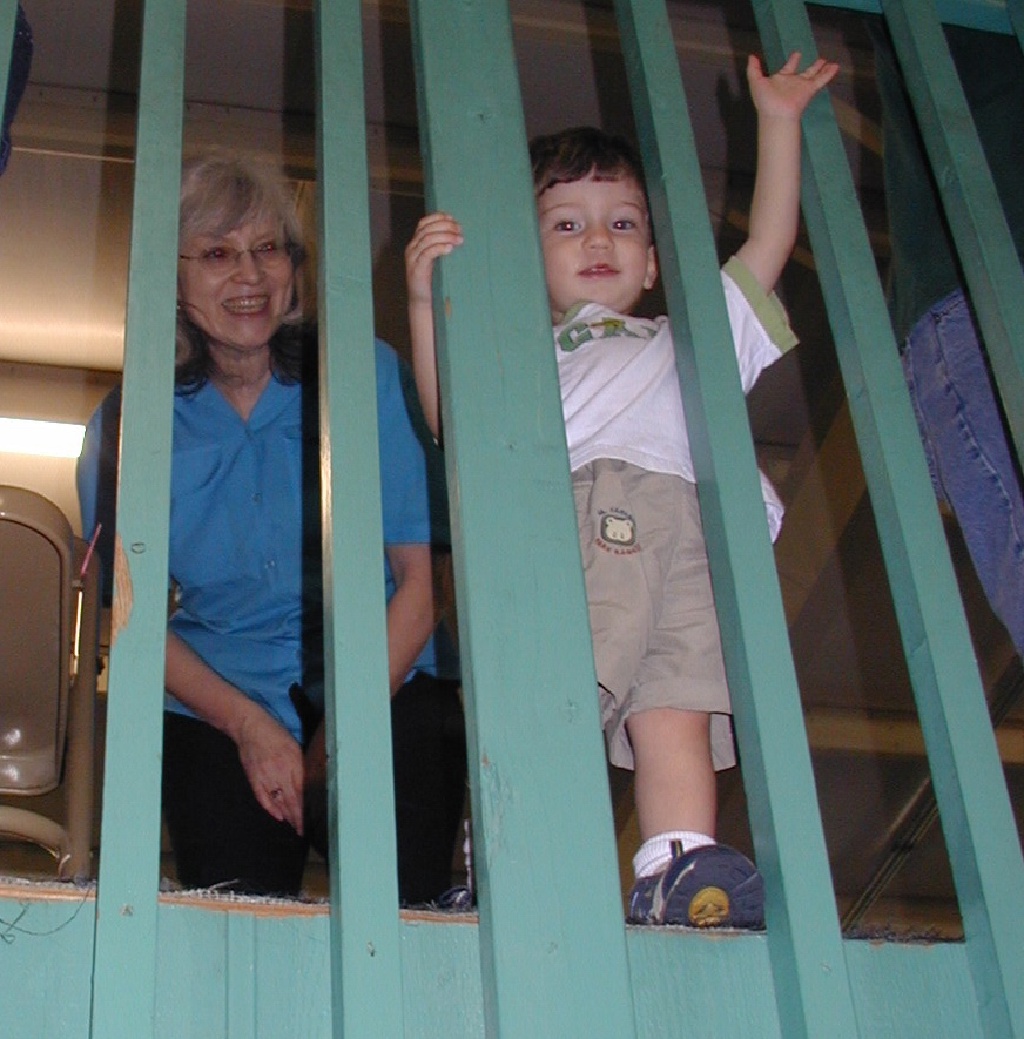 2003/05(May)/Gymnastics/1024x768_2003-05-10-Chance-Gymnastics-show-21.JPG