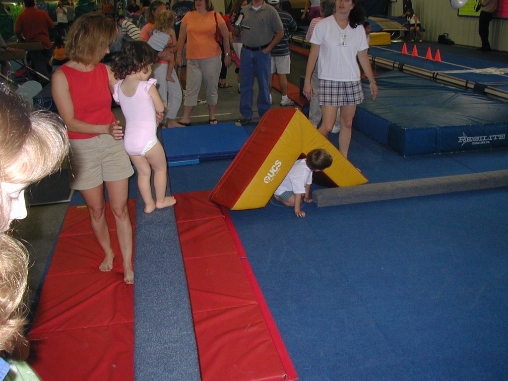 2003-05-10-Chance-Gymnastics-show-23.JPG