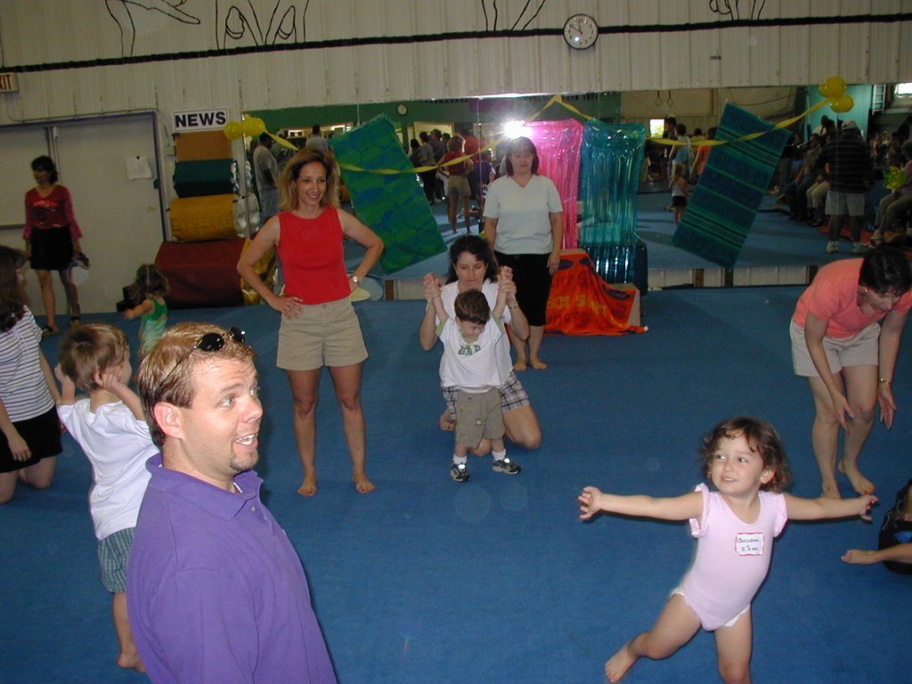 2003-05-10-Chance-Gymnastics-show-31.JPG