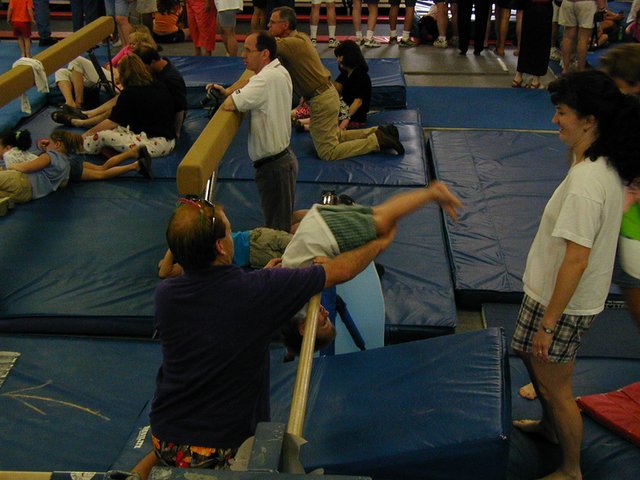 2003/05(May)/Gymnastics/640x480_2003-05-10-Chance-Gymnastics-show-12.JPG