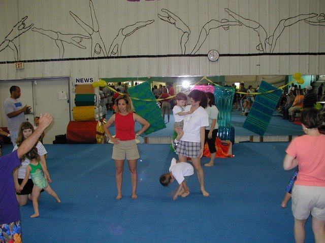 2003-05-10-Chance-Gymnastics-show-32.JPG