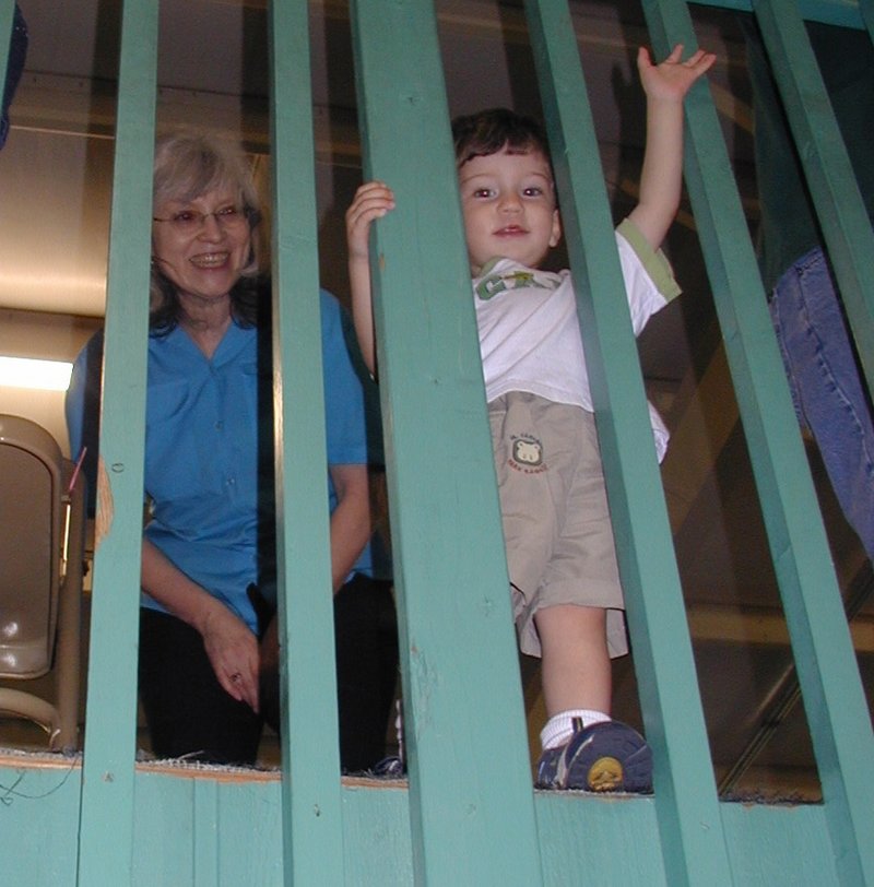 2003/05(May)/Gymnastics/800x600_2003-05-10-Chance-Gymnastics-show-21.JPG