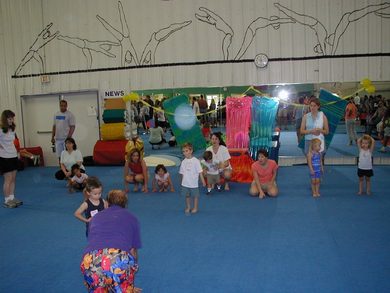 2003-05-10-Chance-Gymnastics-show-34.JPG