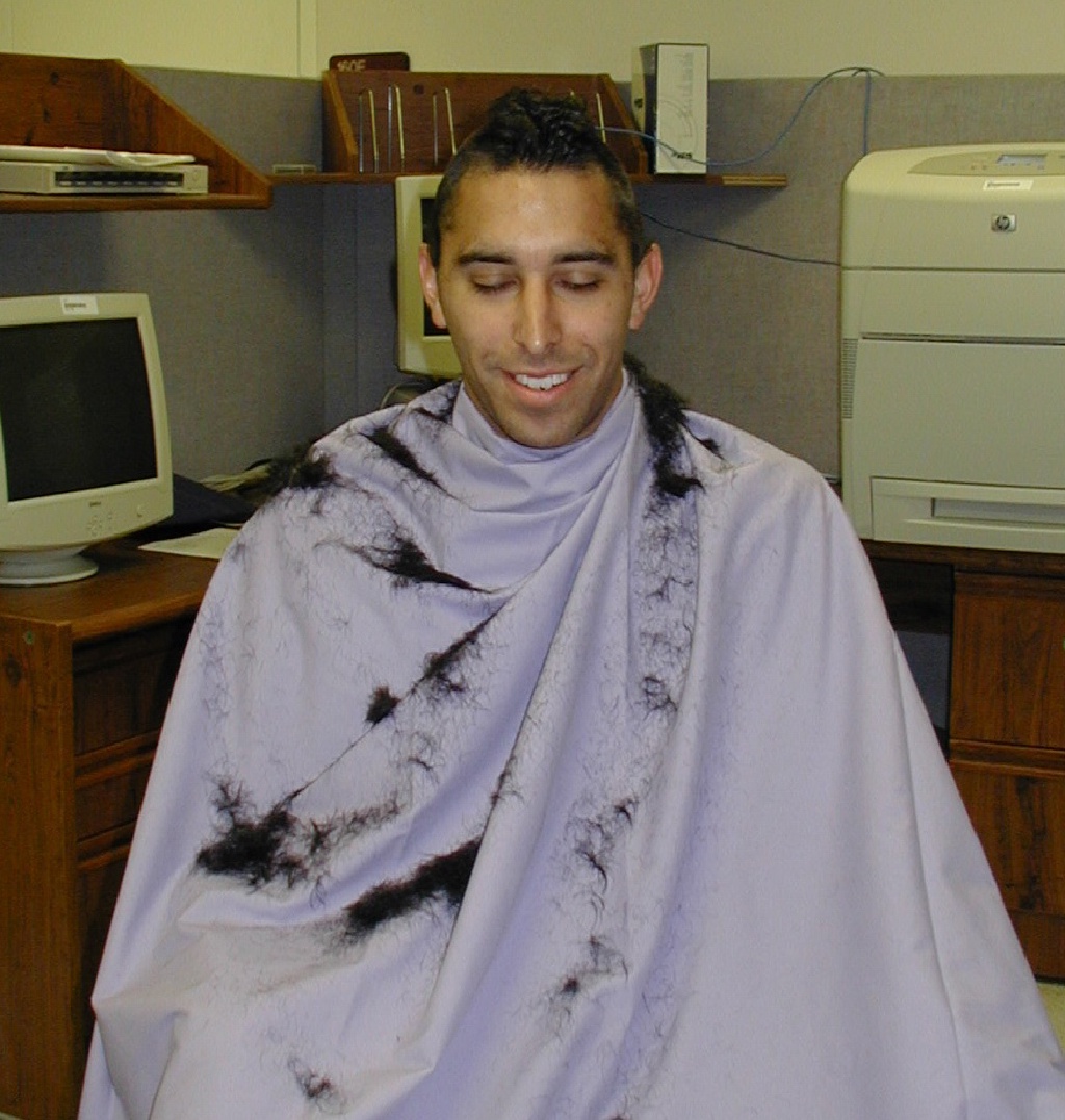 2003/05(May)/Haircuts/1024x768_2003-05-08-Haircut-06-Mark-mohawk.JPG