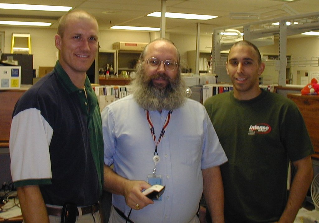 2003/05(May)/Haircuts/1024x768_2003-05-08-Haircut-19-Mark-Larry-Travis.JPG