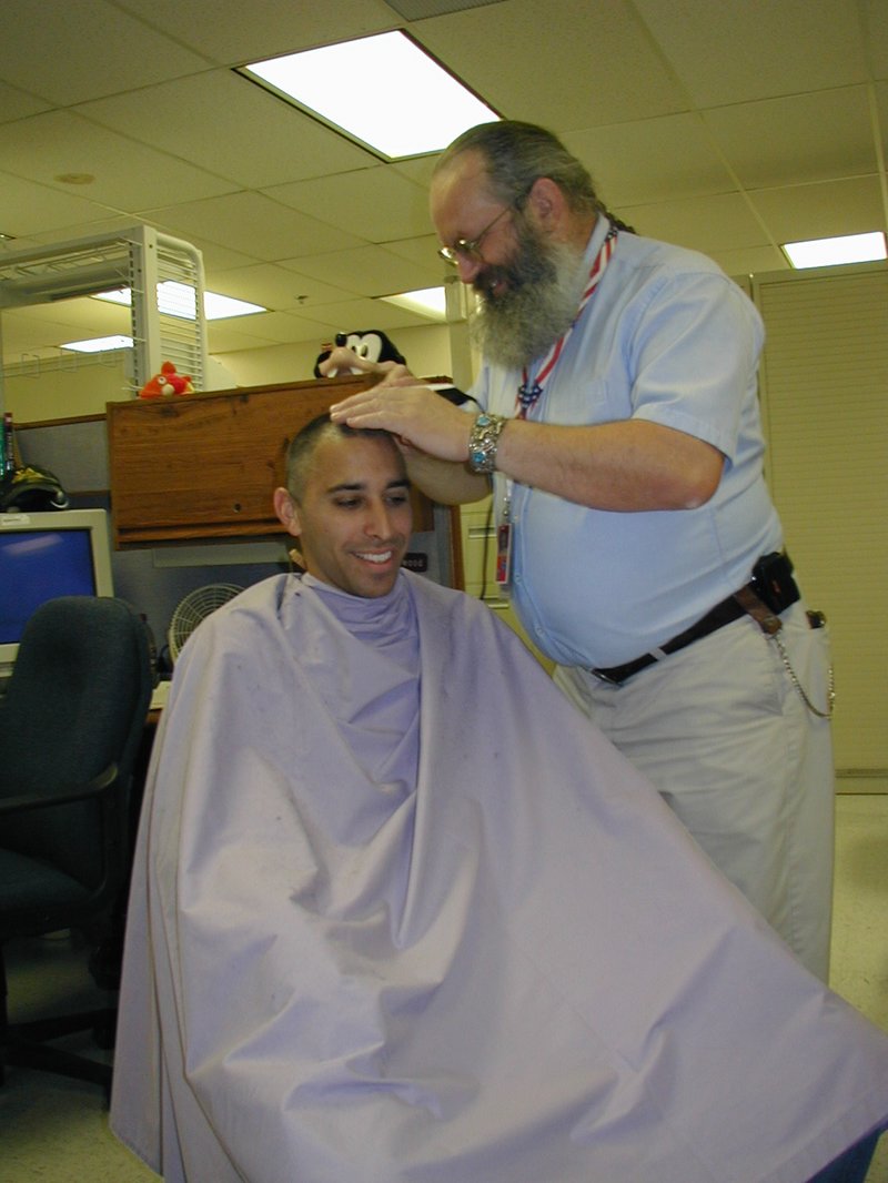 2003-05-08-Haircut-17-Mark-Larry.JPG