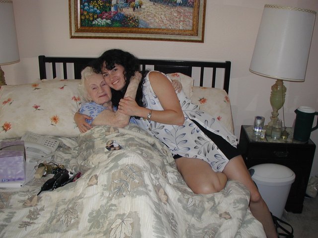 2003-05-30-Las-Vegas-04-Suzi-Nana.JPG