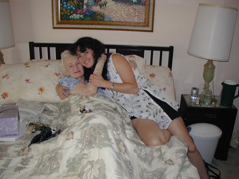 2003-05-30-Las-Vegas-04-Suzi-Nana.JPG