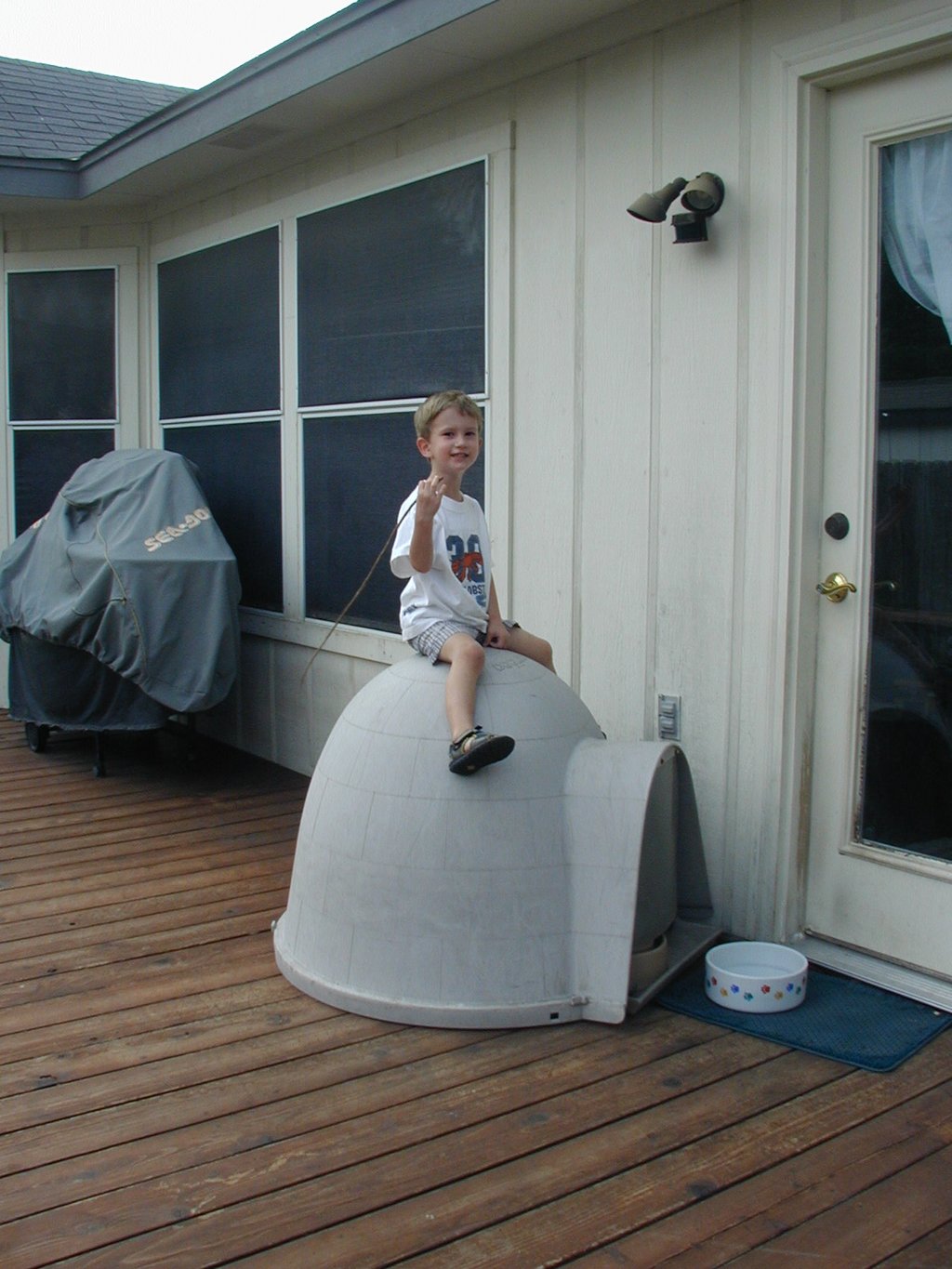 2003-05-07-outside-4-Chance.JPG