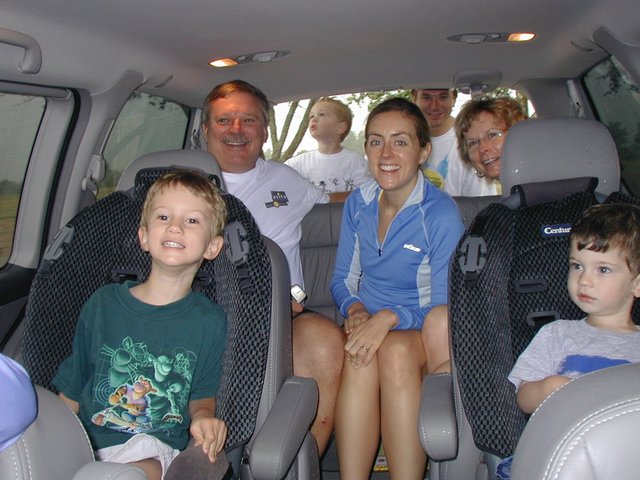 2003/05(May)/Misc/640x480_2003-05-11-Mothers-Day-3-Chance-Jim-Vale-Heather-Justin-Janeen-Dax.JPG