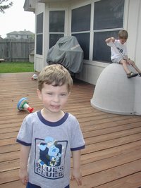 2003-05-07-outside-2-Chance-Dax.JPG