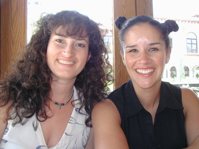 2003-05-17-Suzi-Kris.JPG