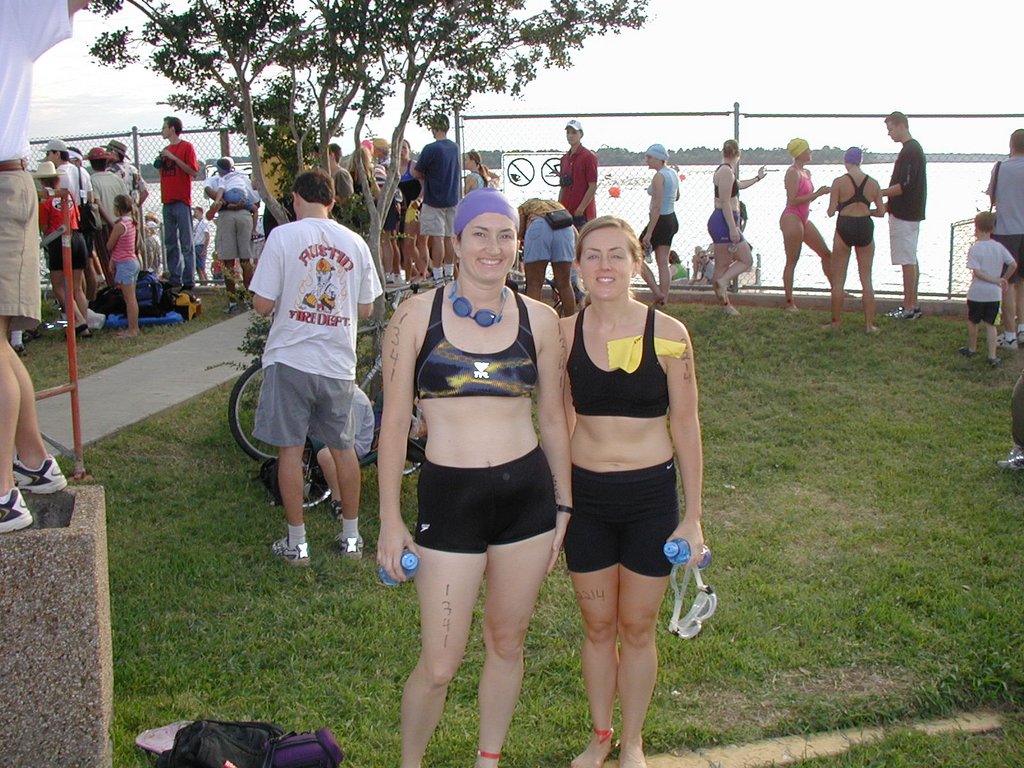 2003-06-08-Danskin-02-Suzi-Heather.JPG
