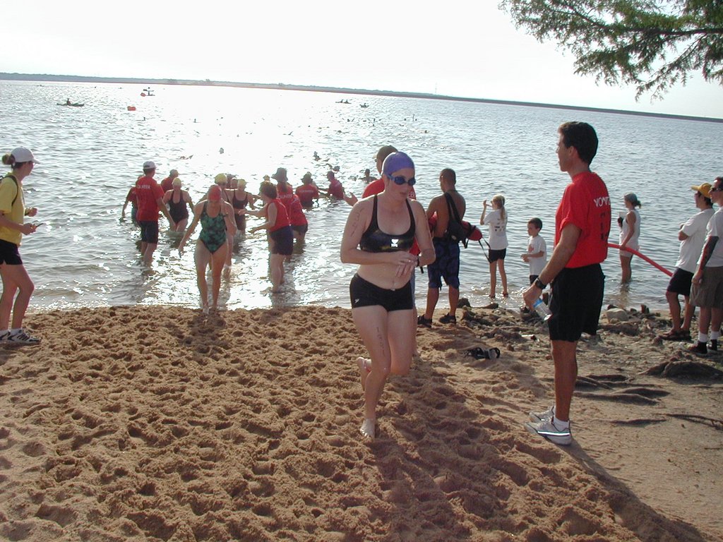 2003-06-08-Danskin-08-Suzi-finishing-swim.JPG