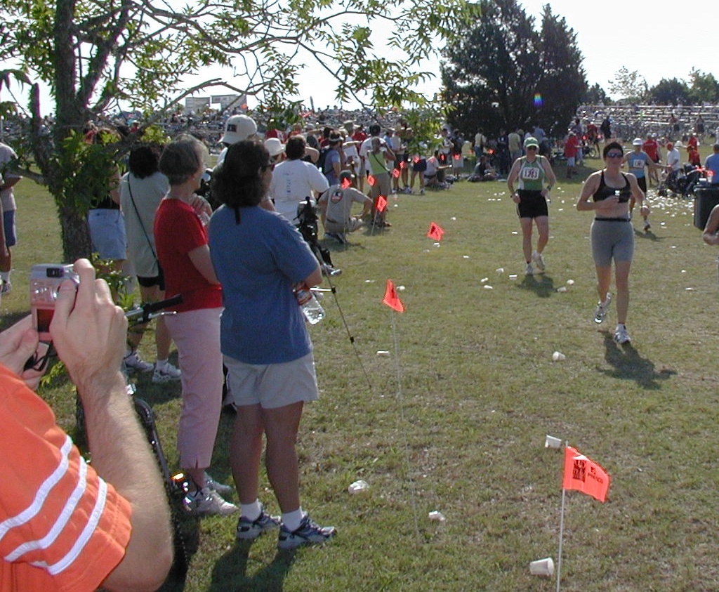 2003-06-08-Danskin-15-Suzi-run-start.JPG
