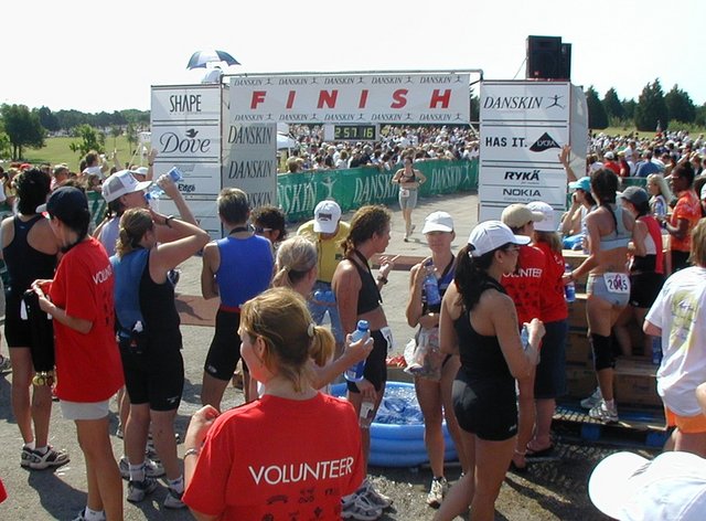 2003-06-08-Danskin-20-Suzi-run-done.JPG