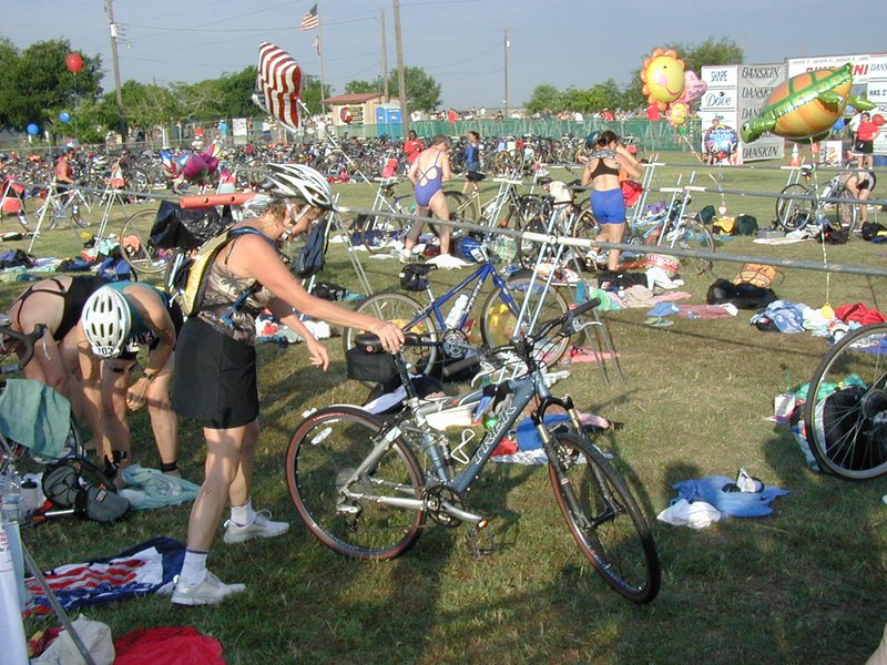 2003-06-08-Danskin-06-Janeen-ready-to-bike.JPG