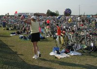 2003-06-08-Danskin-13-Janeen-run-start.JPG