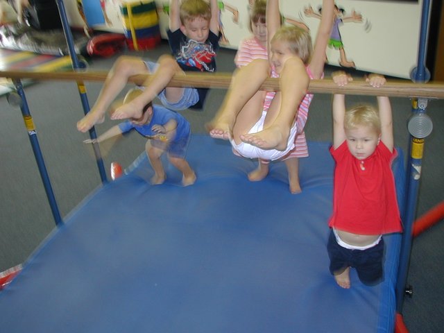 2003/10(October)/Chance-Kalyani-bday/640x480_2003-10-05-Chance-Bday-13-Little-Gym.JPG