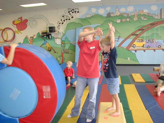 2003-10-05-Chance-Bday-15-Little-Gym.JPG