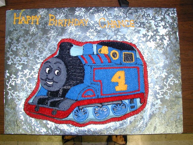 2003/10(October)/Chance-Kalyani-bday/640x480_2003-10-05-Chance-Bday-31-Little-Gym-cake.JPG
