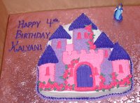 2003-10-03-Chance-Kalyani-Bday-02-cake.JPG
