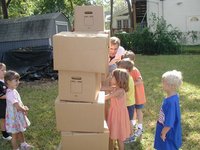 2003-10-03-Chance-Kalyani-Bday-17-boxes.JPG