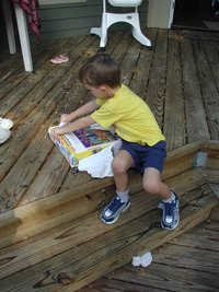 2003-10-03-Chance-Kalyani-Bday-33-presents.JPG