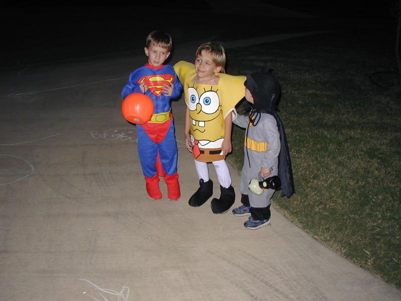 2003/10(October)/Halloween/800x600_2003-10-31-Halloween-10-Jack-Dax-Chance.JPG