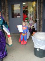 2003-10-31-Halloween-01-School.JPG