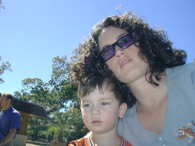 2003/10(October)/Misc/640x480_2003-10-28-Zilker-park-6-Dax-Suzi-train.JPG