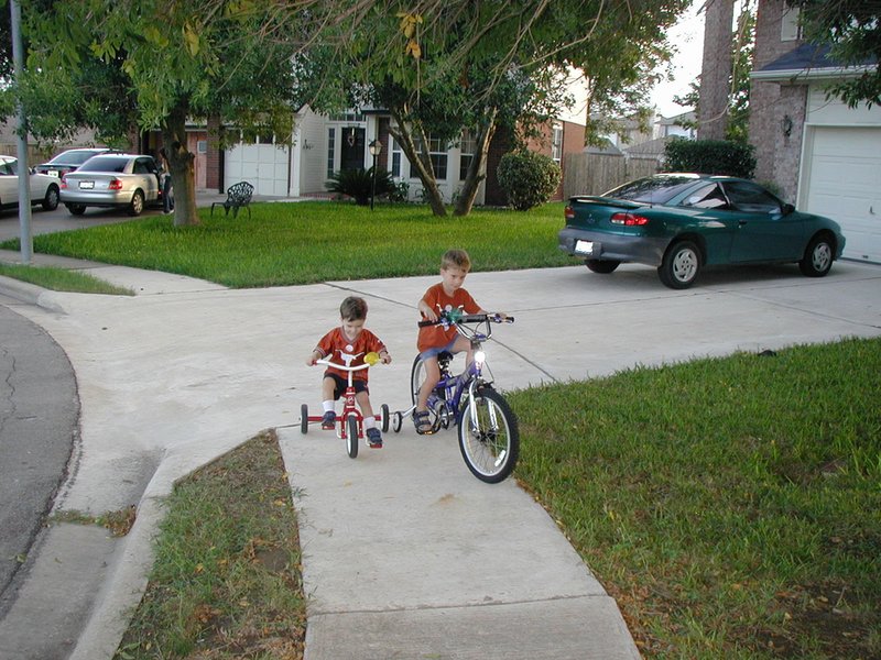 2003-10-10-Chance-new-bike-Dax-trike-1.JPG