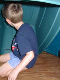 2003-10-09-Chance-in-Box-3.JPG