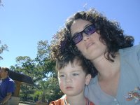 2003-10-28-Zilker-park-6-Dax-Suzi-train.JPG