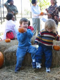 2003-10-27-Pumpkin-Patch-5-Dax.JPG