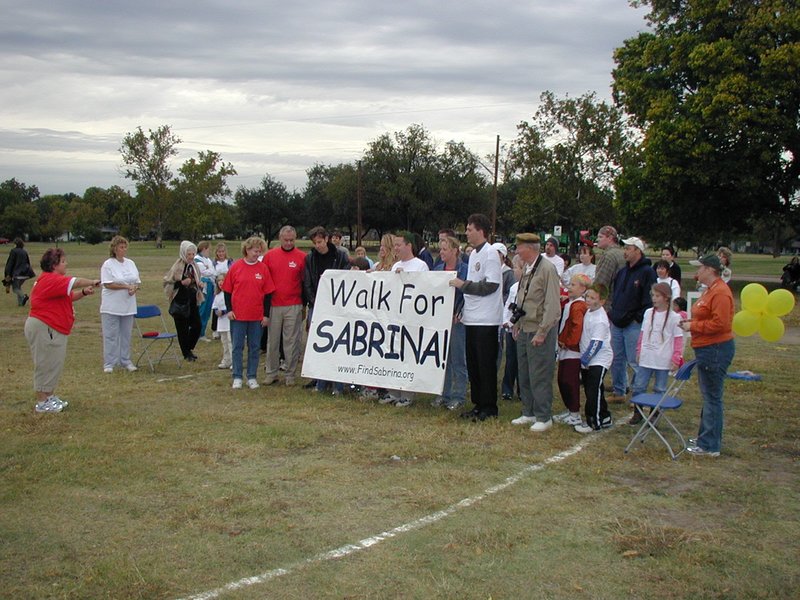 2003/10(October)/Walk-for-Sabrina/800x600_2003-10-23-Walk-for-Sabrina-4.JPG