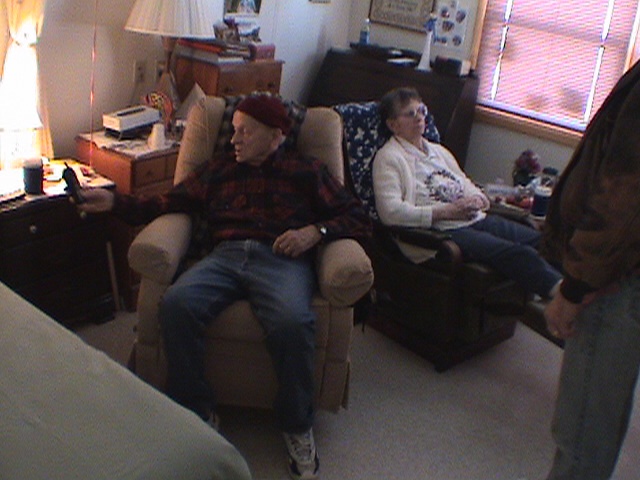 2003-11-08-SD-2-Goodbyes-Albert-MaryHelen.JPG